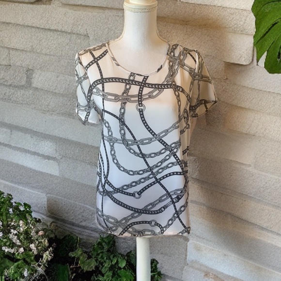 🔥HP🔥 Michael Kors White Chain Pattern Short Sleeve Top. Small - Picture 8 of 8